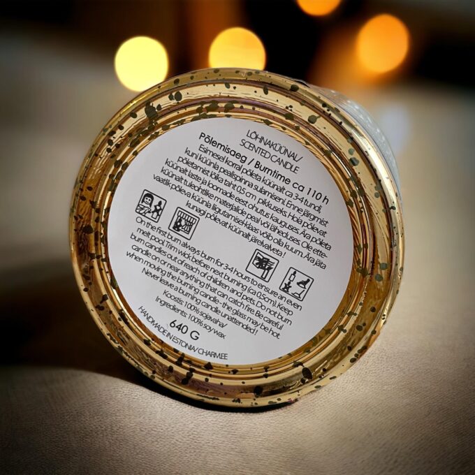 Charm Candle Luxury XL "Õuna-kaneeli" - Üllatus